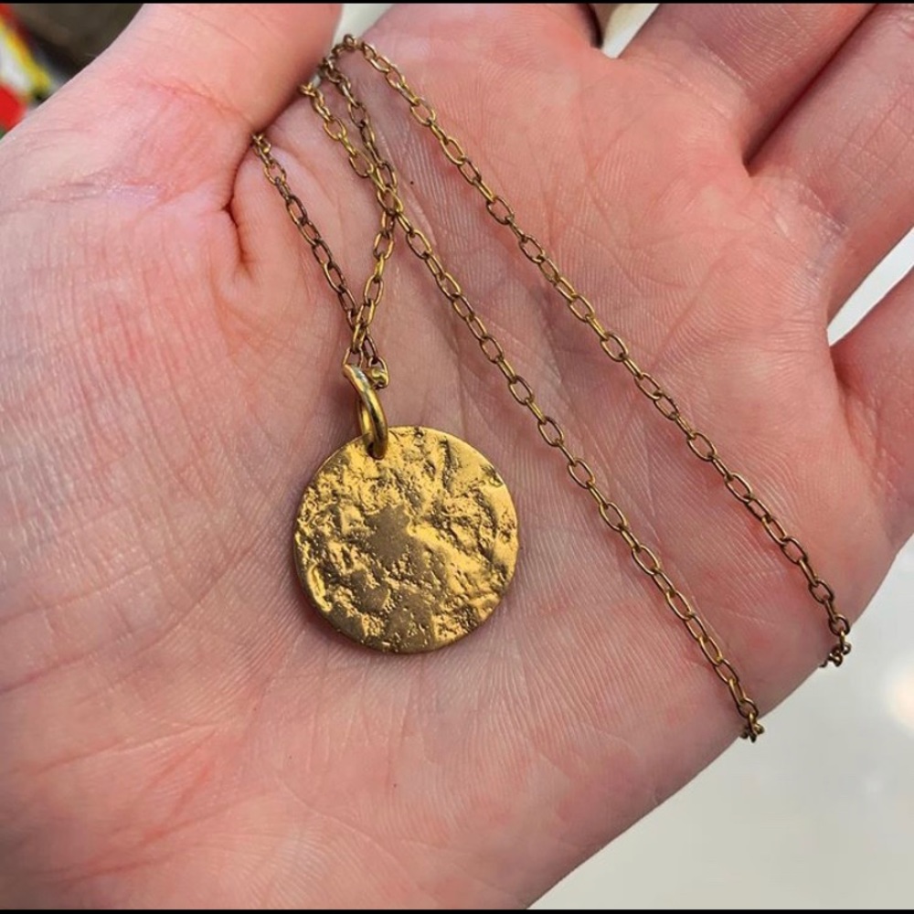 GOLD PENDANT